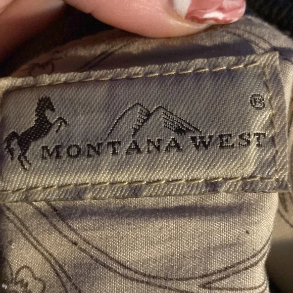 Women's Camo-Accent Shoulder Bag -Montana West - Picture 2 of 3